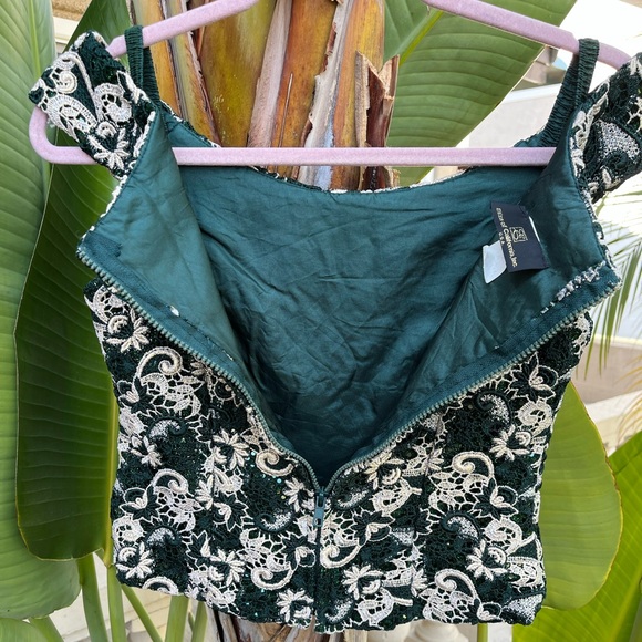 Eliza of California, Inc. Brocade Holiday Party Off Shoulder Bodice Fitted Top - Picture 7 of 10